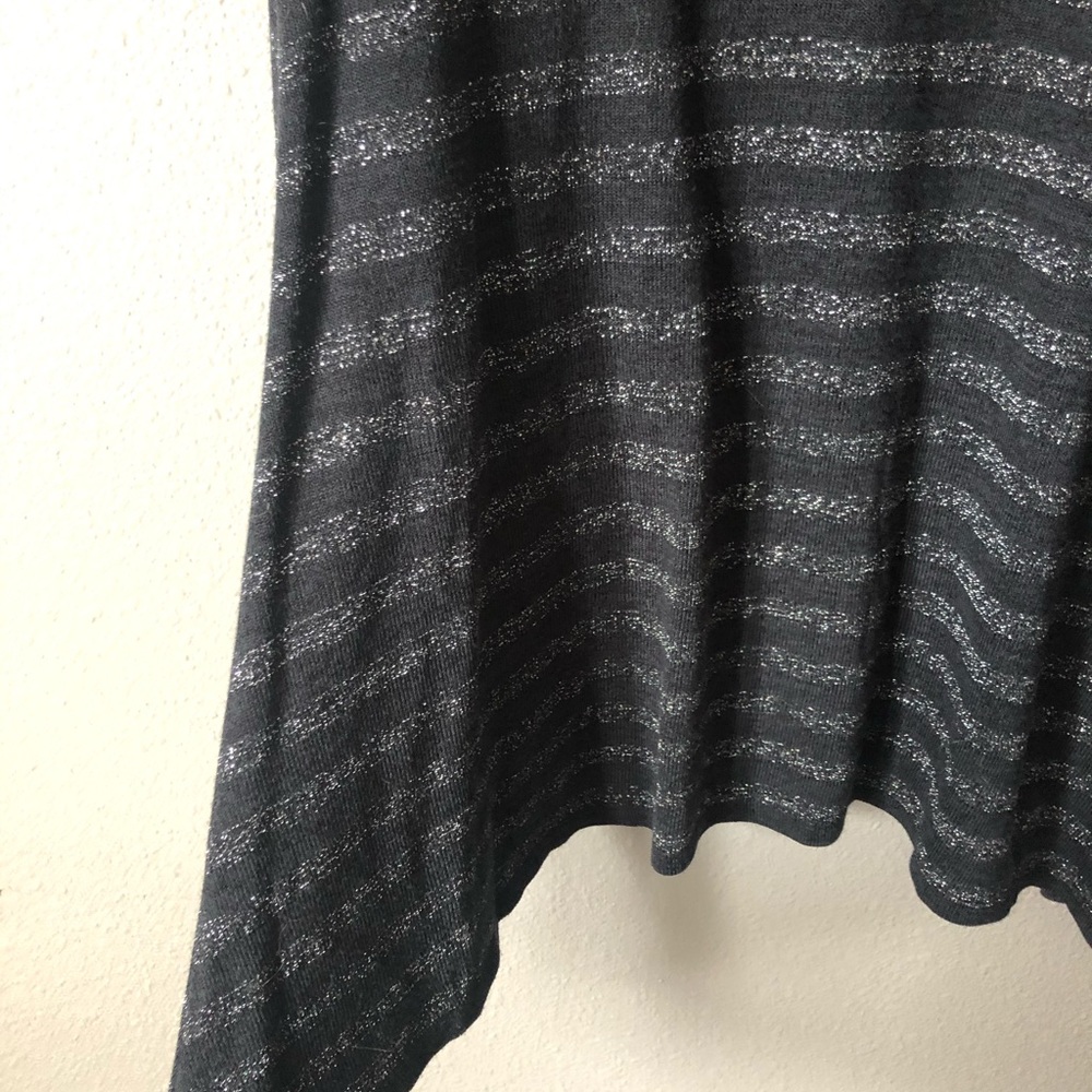 Sweater - Picture 3 of 4